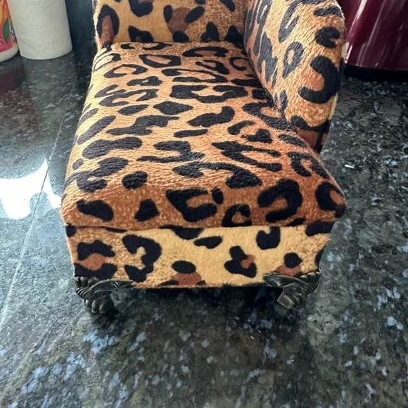 Animal Print Cheetah Jewelry Box Chaise Lounge Mini Doll Furniture - Picture 5 of 6